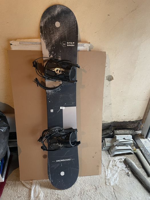 Сноуборд и ботинки
