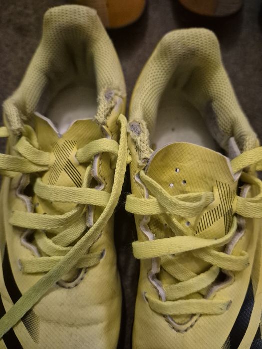 Ghete fotbal marimea 32