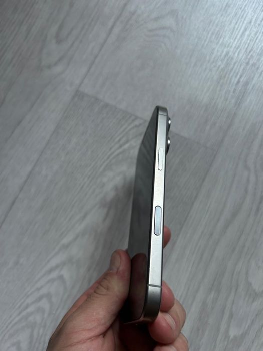 Продам Iphon 16 pro 256гб