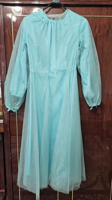 Продам нарядное вечернее платье