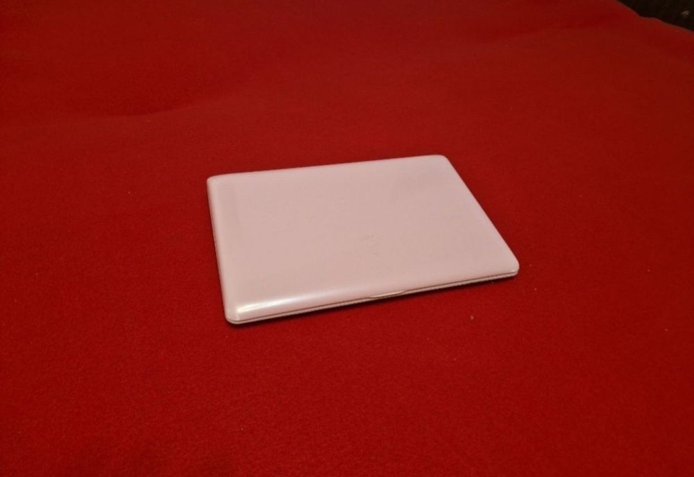 Mini laptop Asus Eee PC 1005HA, funcțional la priza