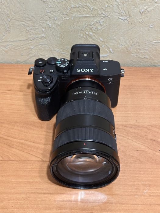 Sony a7/4 с 24-70 G-master