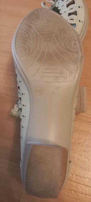 Туфли новые с открытым носиком