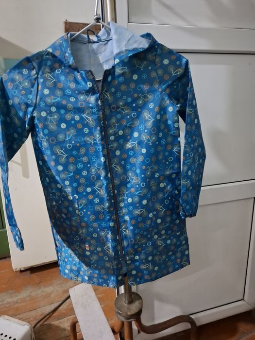 Дождевик  детский совершенно новый