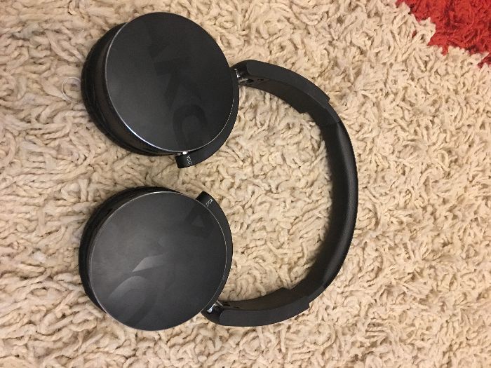 AKG Y50bt muzicale