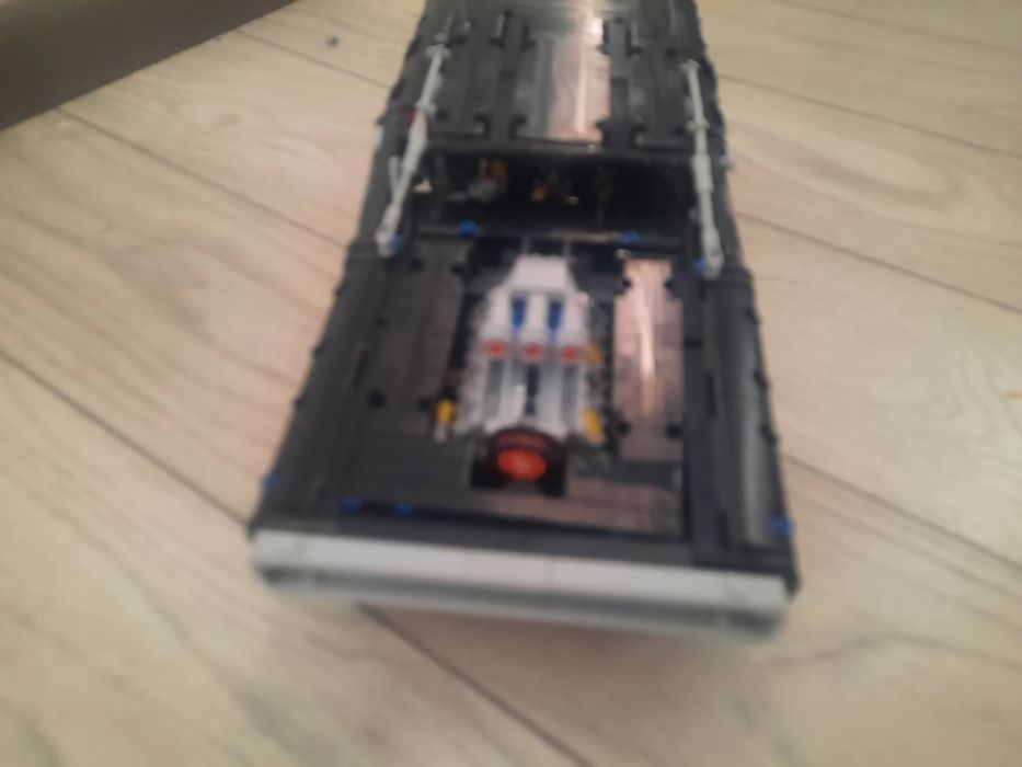 Vând lego dodge challenger