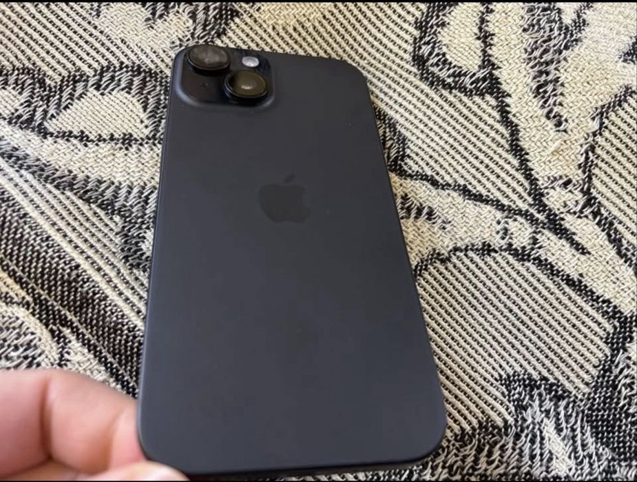 iphone 15 с проблеми 128gb 85% батерия