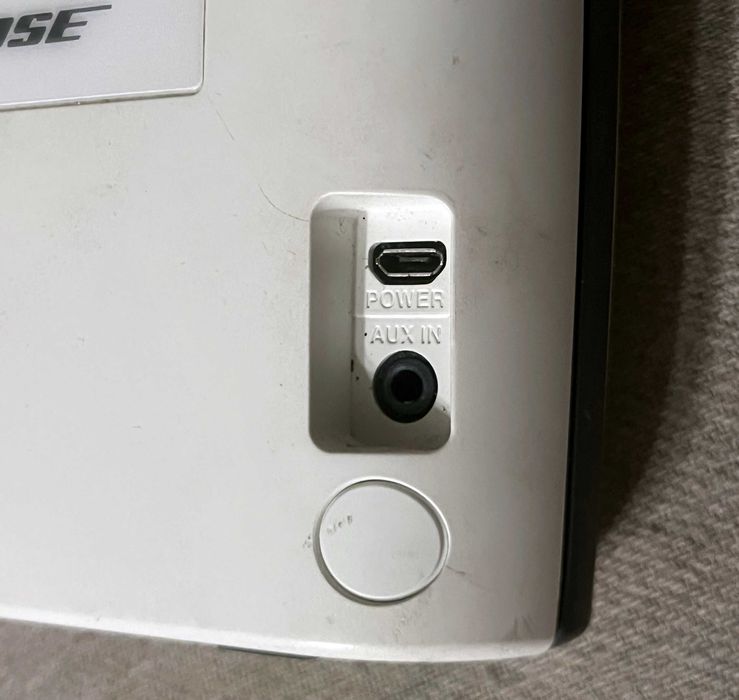 Boxa portabila Bose SoundLink Colour Bluetooth AUX model 415859