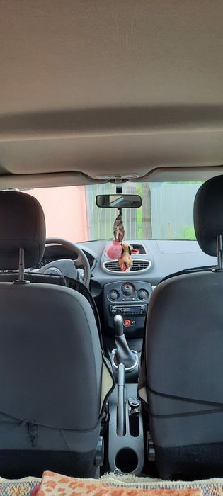 Vând renault clio 1,2 benzină