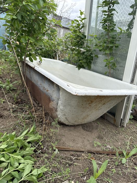 Чугунная ванна. Самовывоз.