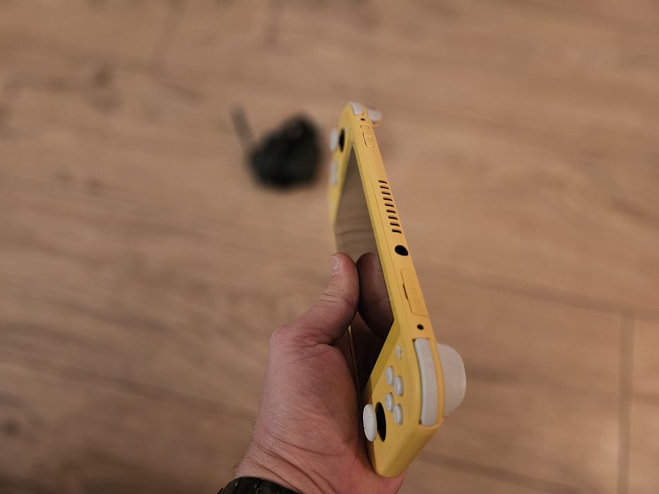 Nintendo switch lite ca nou