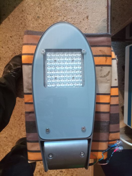 Lampa stradală cu led și bmp-uri monofazate