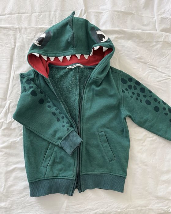 суитчъри 6 бр = 6 €   за момче 4-5г