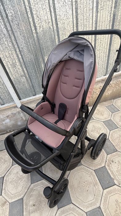 Коляска новая для ребенка