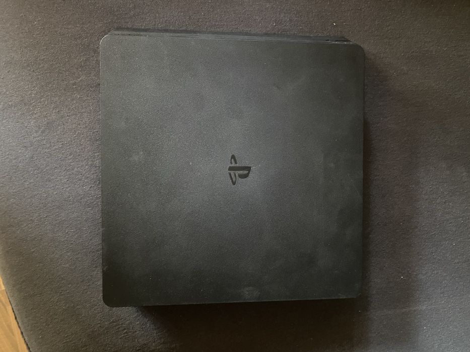 Playstation 4 slim 1TB