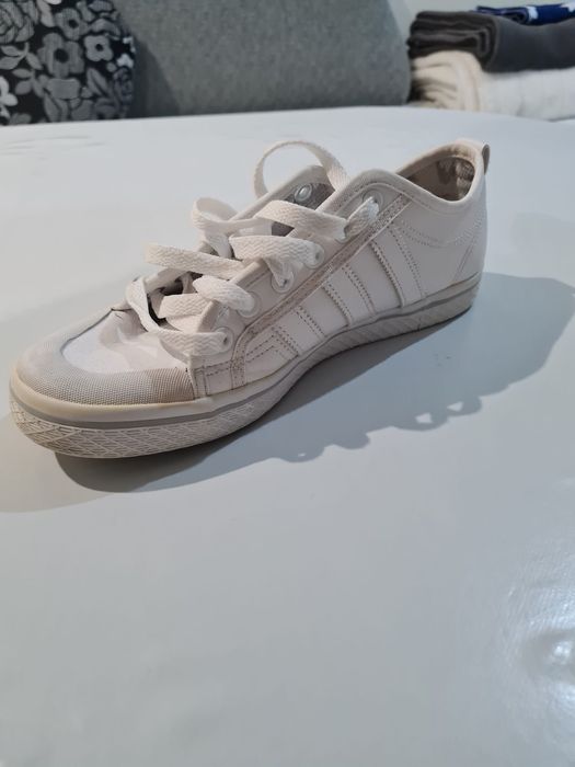 Маратонки ADIDAS