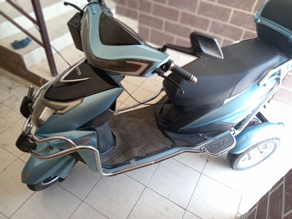 Elektro skuter 3 balonli