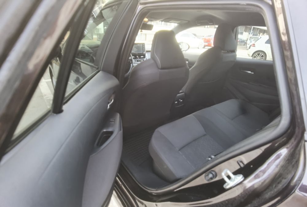 Suzuki Swace 2022(Toyota Corolla Touring Sports)Hybrid ideal Uber/Bolt