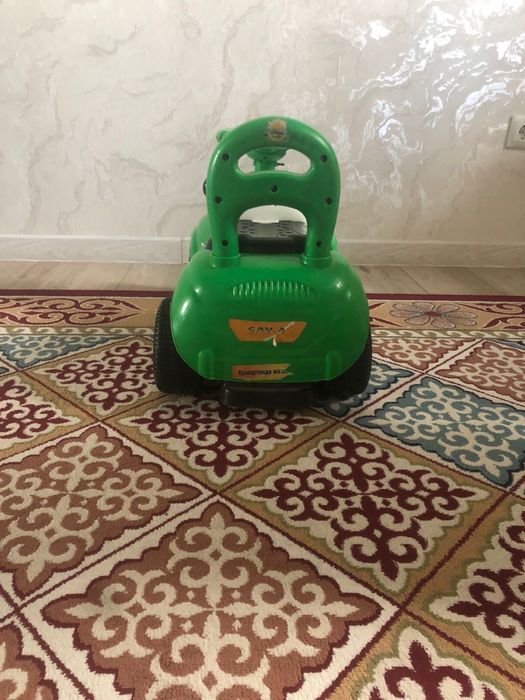 Продам машинку каталку