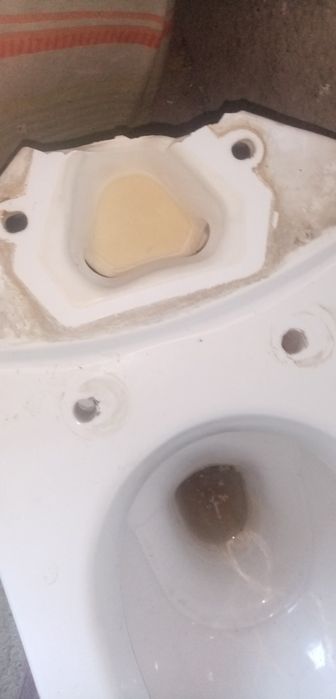 Продаю унитаз для стройки