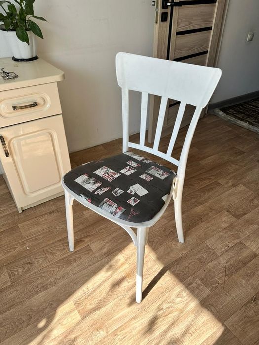 Стул белый сидушка эко кожа