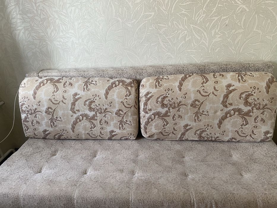 диван буу, астында шкаф бар, созылады