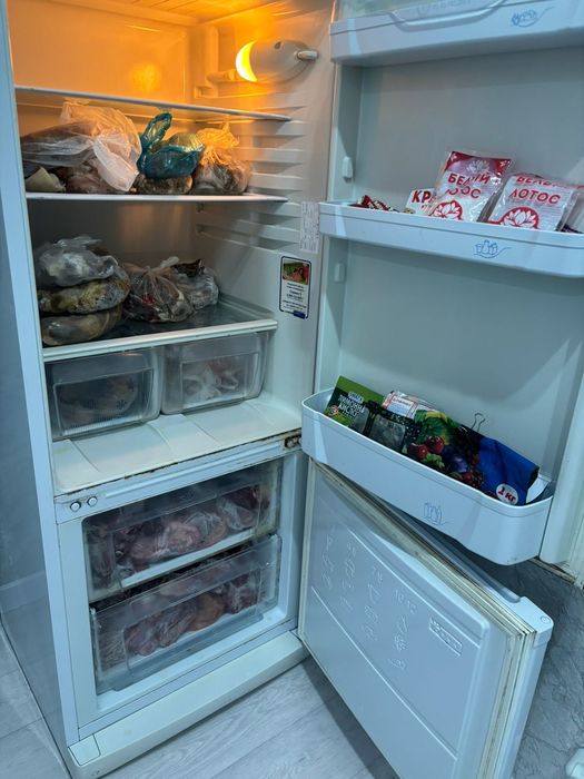 Indesit холодильник