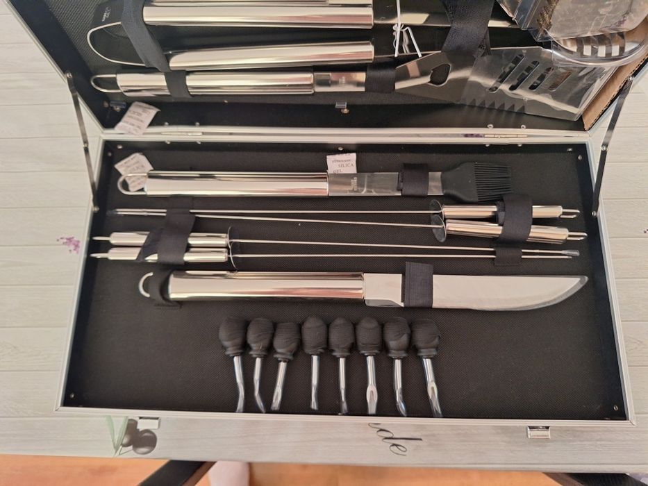 Луксозен куфар за барбекю