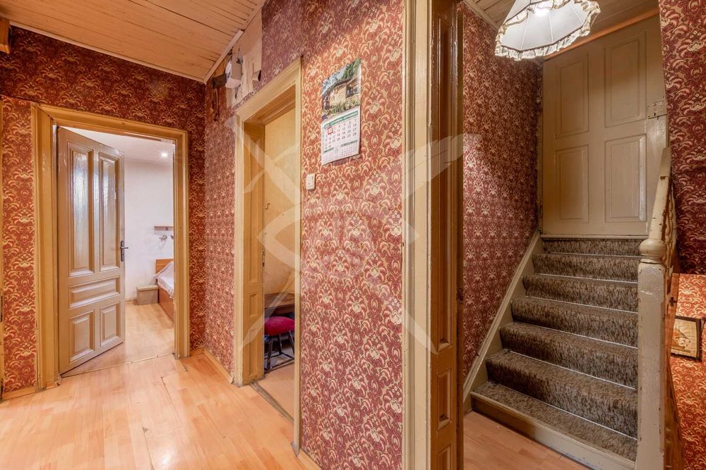 Продава се Етаж от къща в София, Център - 140 кв.м за 1286 €/кв.м - Снимка #8