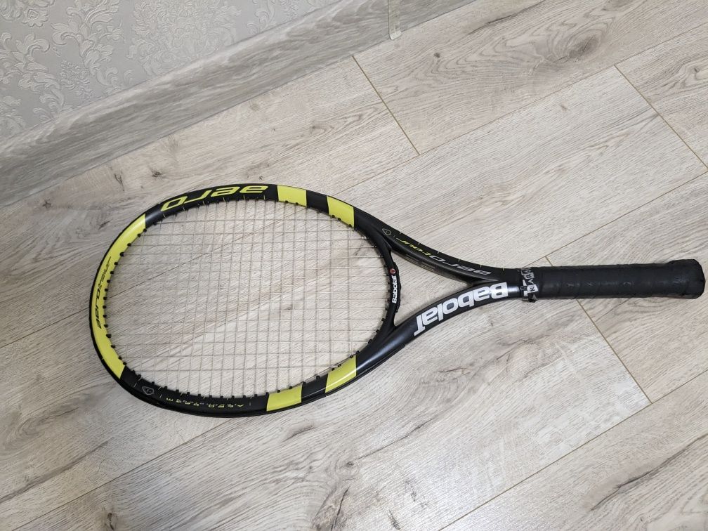 Babolat Aero Tour Pro Limited 40 000 .