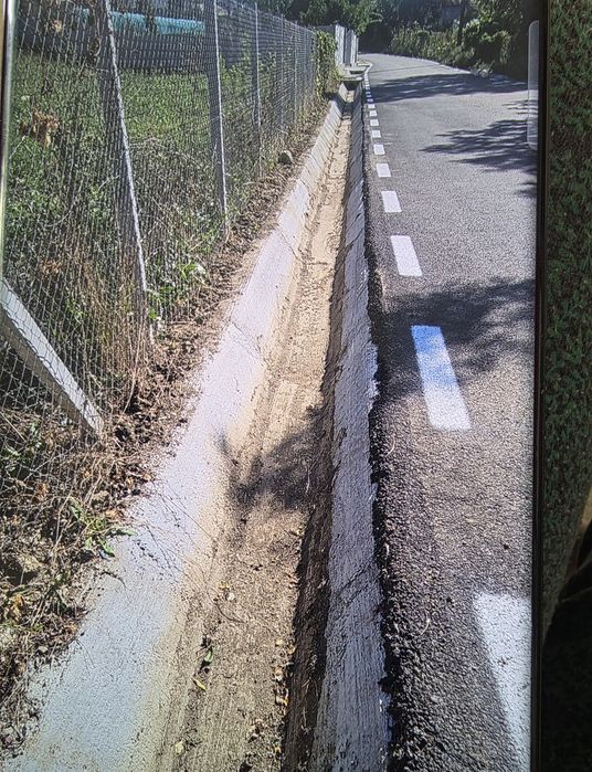 Teren la pădure comuna Nisipoasa