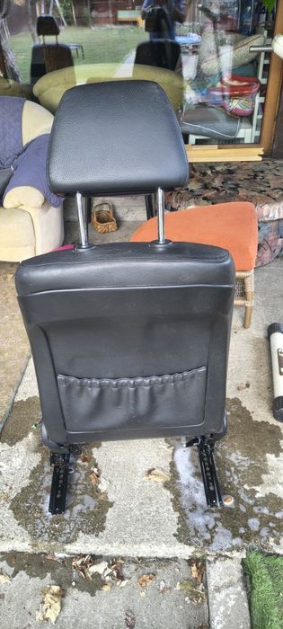 Set Scaune Față BMW Seria 5 E60 / E61 – Piele Neagră (Semi-Electrice)