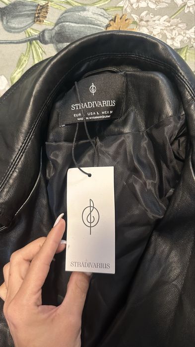 Кожено манто Stradivarius