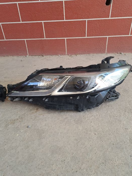 Фар тойота камри 70