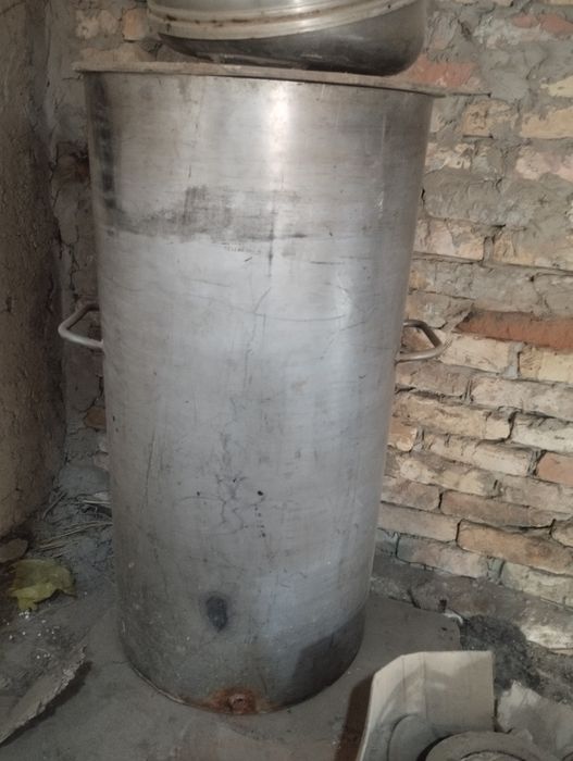 Нержавеющий бак.