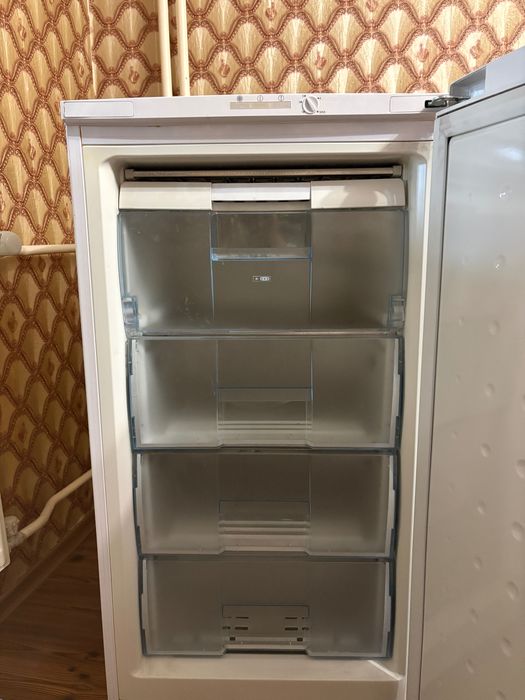 Фризер BEKO FSA 1300 |