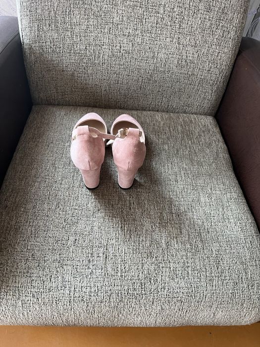 Продам туфли женские