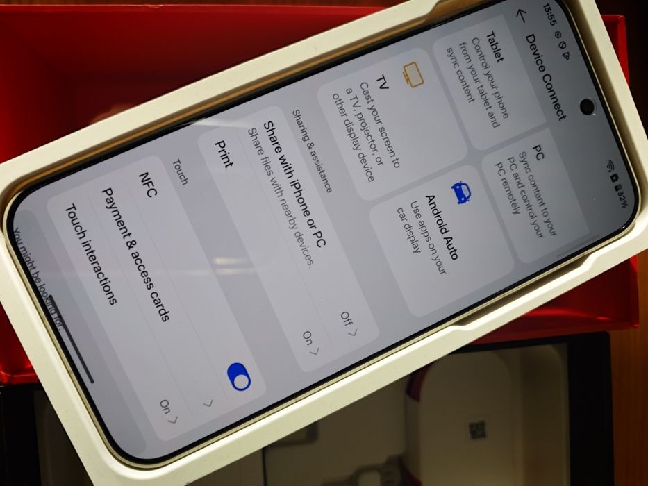 Чисто нов OnePlus 15 12/256GB Global SandStorm, Black