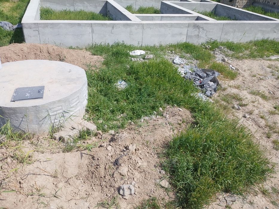 Yer sotiladi 6 sotix  narxi 200 milion sum kelishamiz