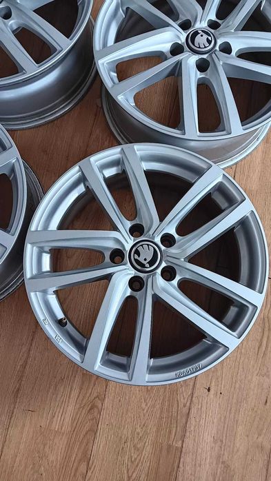 Jante 17 VW Passat Tiguan Skoda Superb Kodiaq Seat Tarraco 5x112 ET40