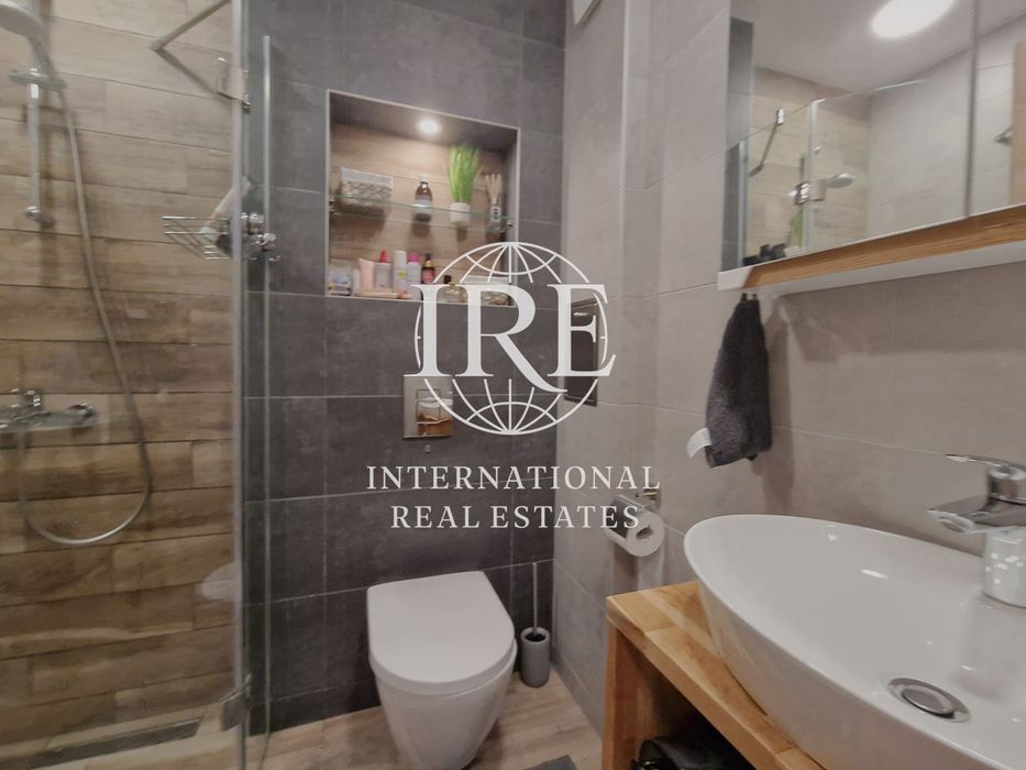 Комфотен двустаен апартамент! Луксозен комплекс! На метри от морето и