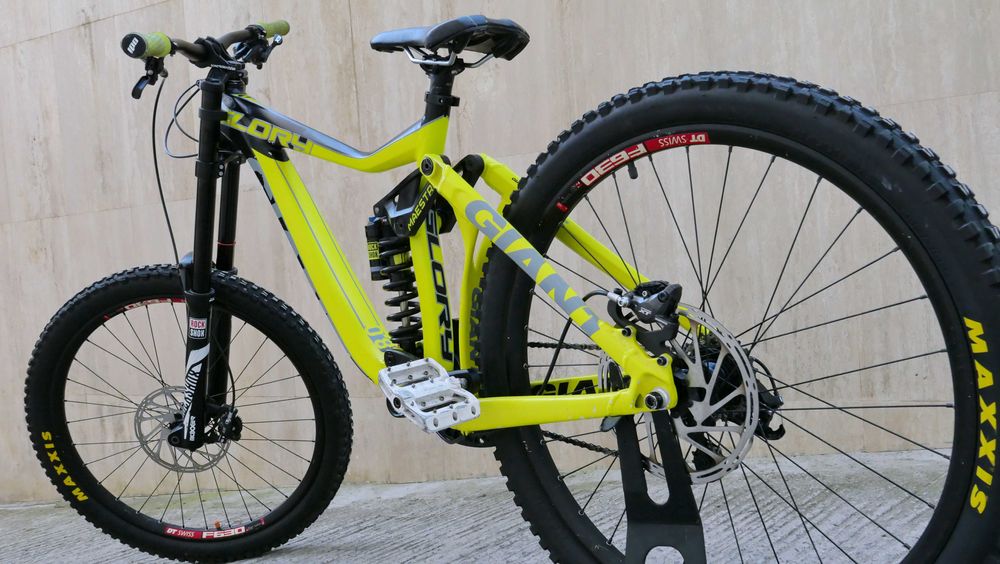 Giant Glory 2 DownHill, Boxxer RC, DT Swiss 350, FR630, XT