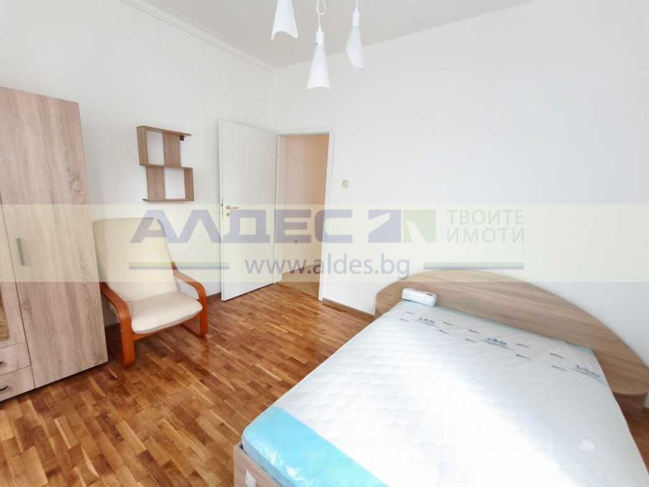 Дава се под наем Тристаен апартамент в София, Център - 62 кв.м за 847.62 € - Снимка #6