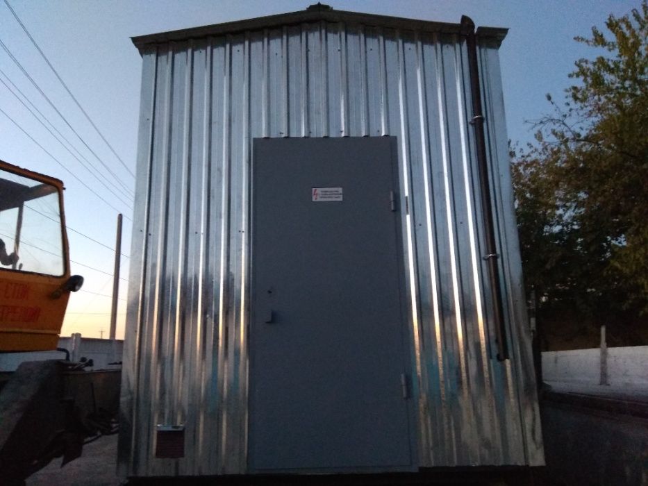 Блок-контейнер для офиса, жилья, установки оборудования