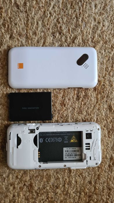 Продавам HTC Dream G1 първият андроид телефон