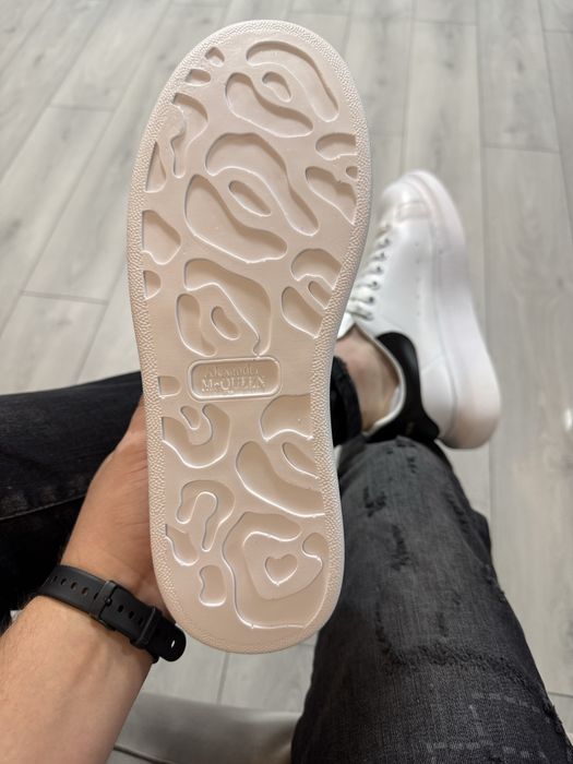 Adidasi Barbati Alex. Mcq. Alb & Negru!