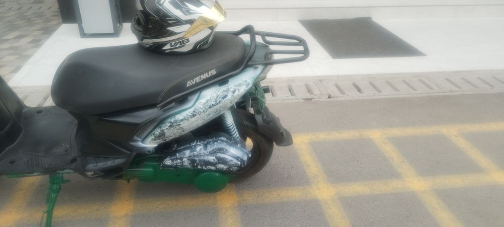 Skuter avenus sotiladi