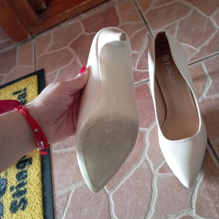 Vand pantofi in stare foarte buna 39