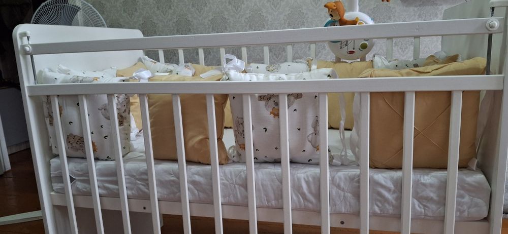 Детская кроватка