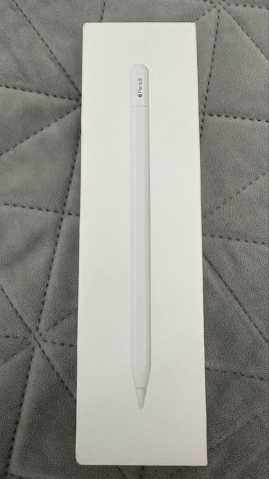 Vând Apple Pencil (USB-C)
